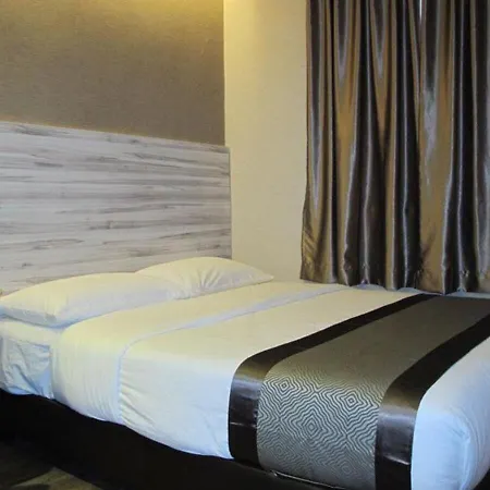 Hotel Austin Paradise - Taman Pulai Utama Skudai Exterior photo